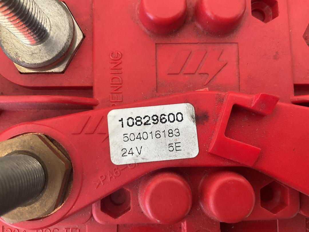 Photo '3' of Iveco Stralis Battery Isolator