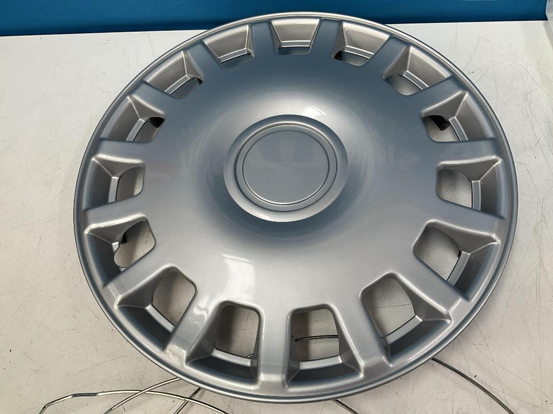 Photo '7' of 3x Kuan Tong 15” Wheel Covers Photo '7' of 3x Kuan Tong 15” Wheel Covers