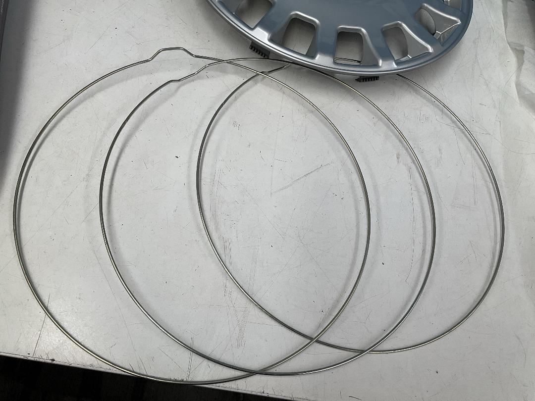 Photo '10' of 3x Kuan Tong 15” Wheel Covers Photo '10' of 3x Kuan Tong 15” Wheel Covers