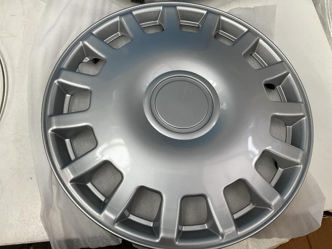 Photo '9' of 3x Kuan Tong 15” Wheel Covers Photo '9' of 3x Kuan Tong 15” Wheel Covers