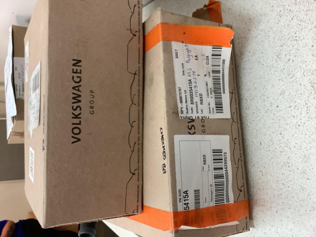 Photo '4' of Audi Q5 Front Speakers x2