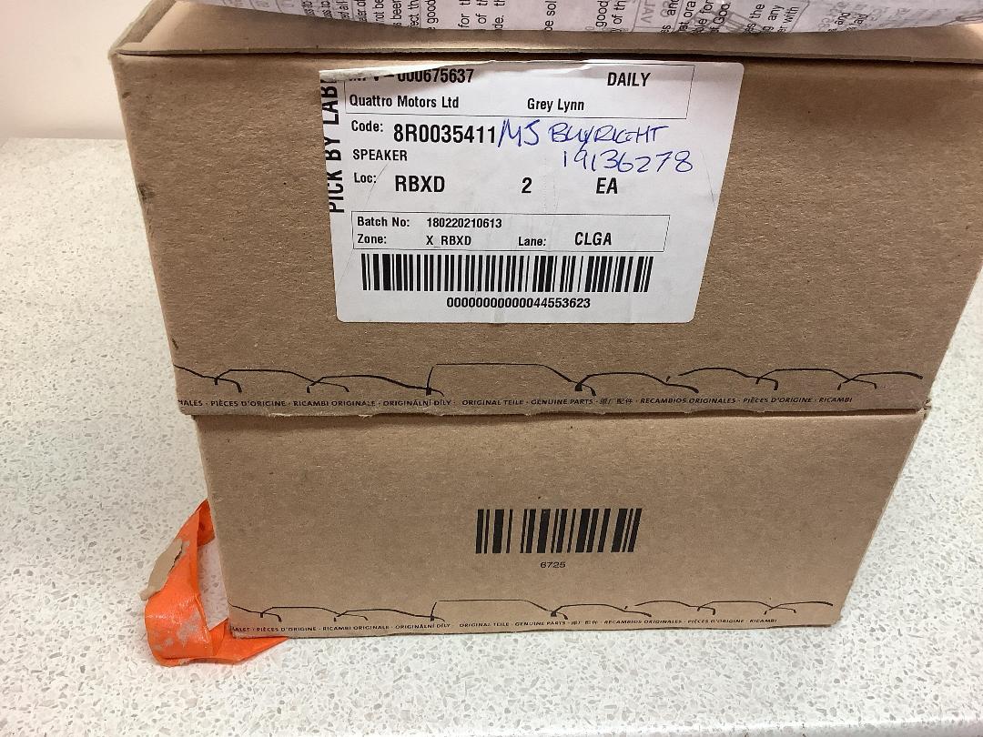 Photo '2' of Audi Q5 Rear Speakers x2