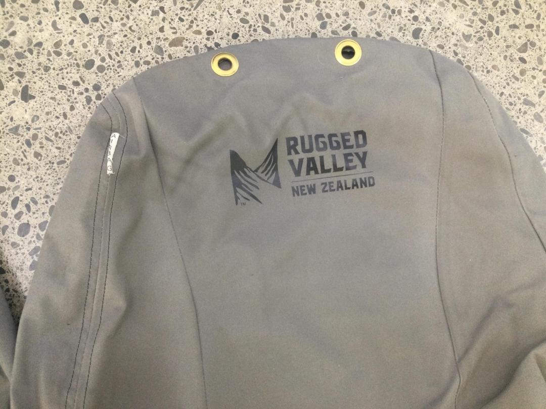 Photo '3' of Rugged Valley used seat covers