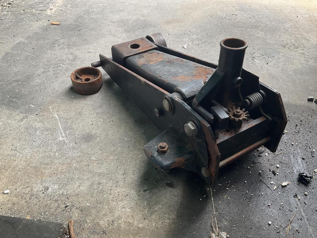 Photo '3' of Pro-Lift Trolley Jack