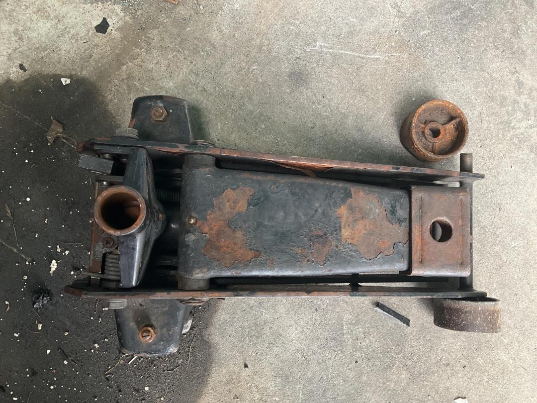 Photo '5' of Pro-Lift Trolley Jack