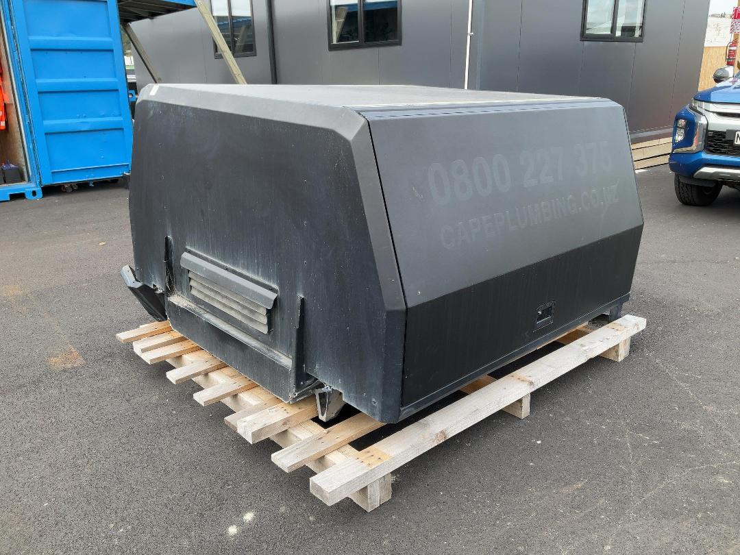 Photo '3' of Toyota Hilux - Tool box Photo '3' of Toyota Hilux - Tool box