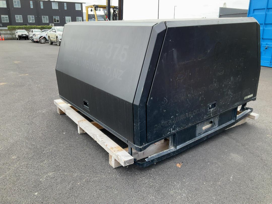 Photo '4' of Toyota Hilux - Tool box Photo '4' of Toyota Hilux - Tool box