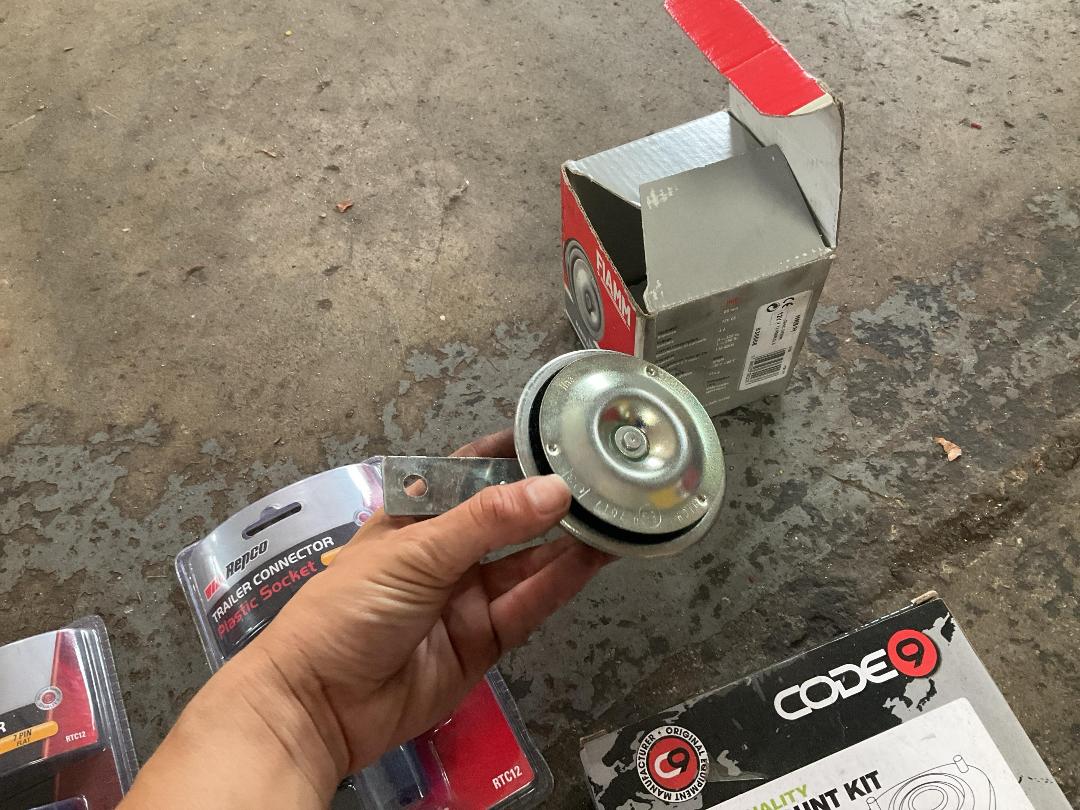 Photo '5' of Packaged and Loose Car Repair Items