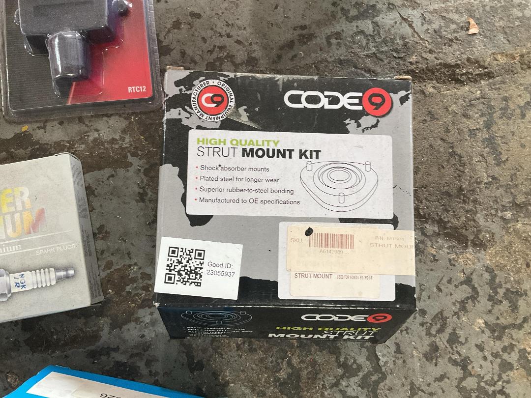 Photo '6' of Packaged and Loose Car Repair Items