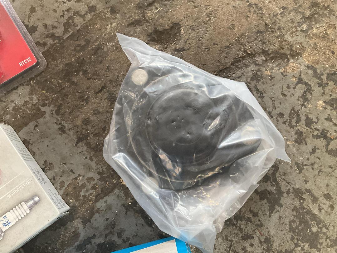 Photo '7' of Packaged and Loose Car Repair Items