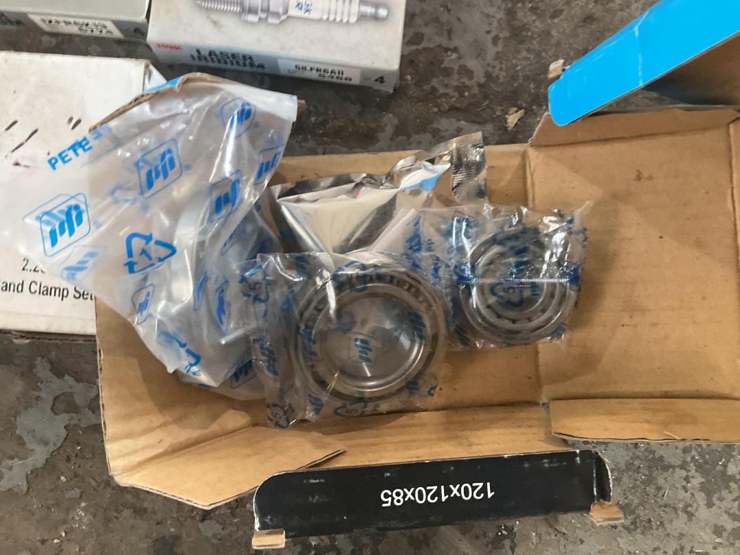 Photo '9' of Packaged and Loose Car Repair Items