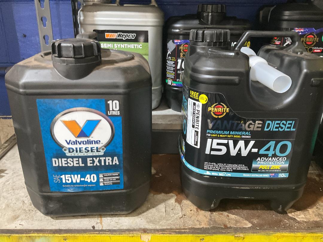 Photo '6' of Assorted Oil for Vehicles