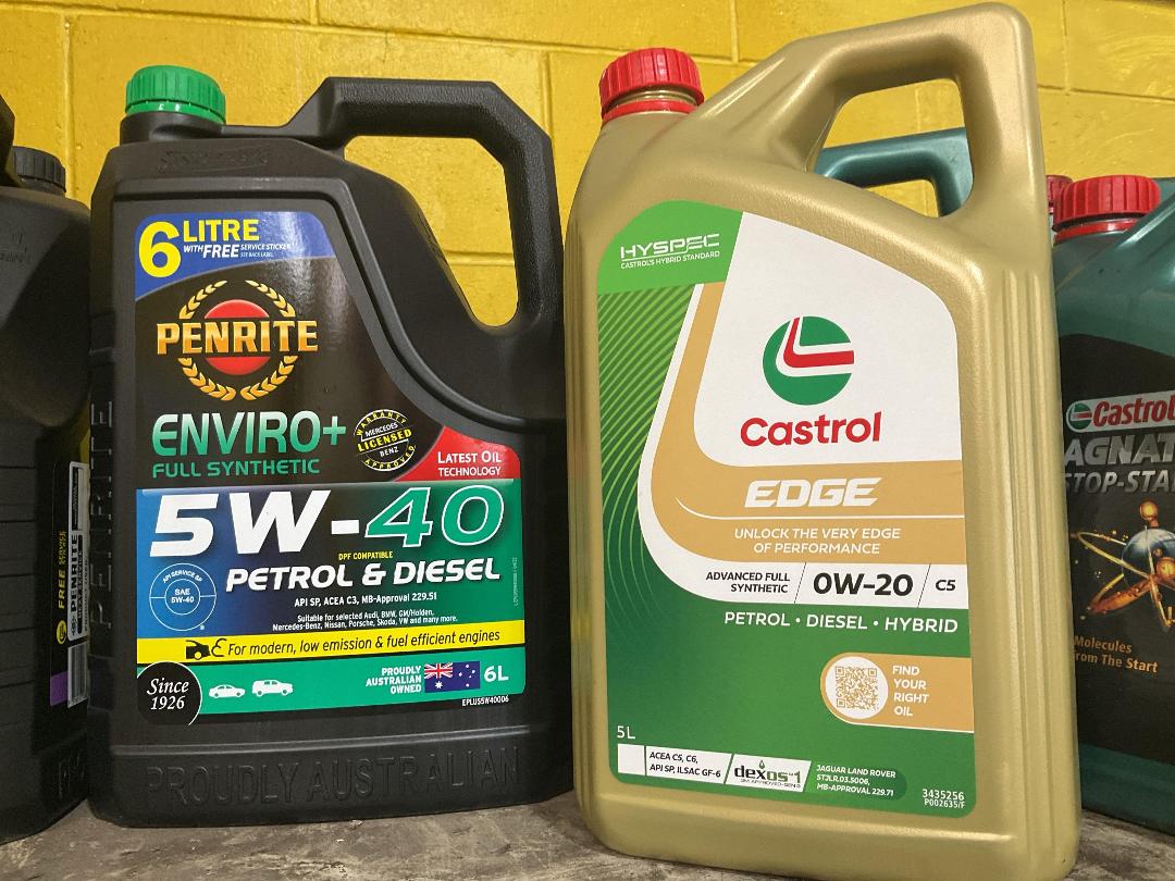 Photo '2' of Assorted Vehicle Oils and Fluid Photo '2' of Assorted Vehicle Oils and Fluid