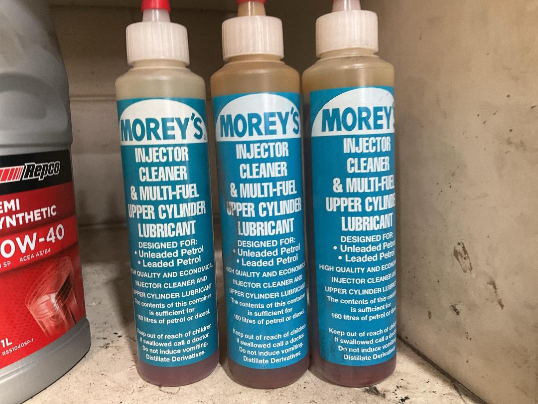 Photo '13' of Assorted Vehicle Oils and Fluid Photo '13' of Assorted Vehicle Oils and Fluid