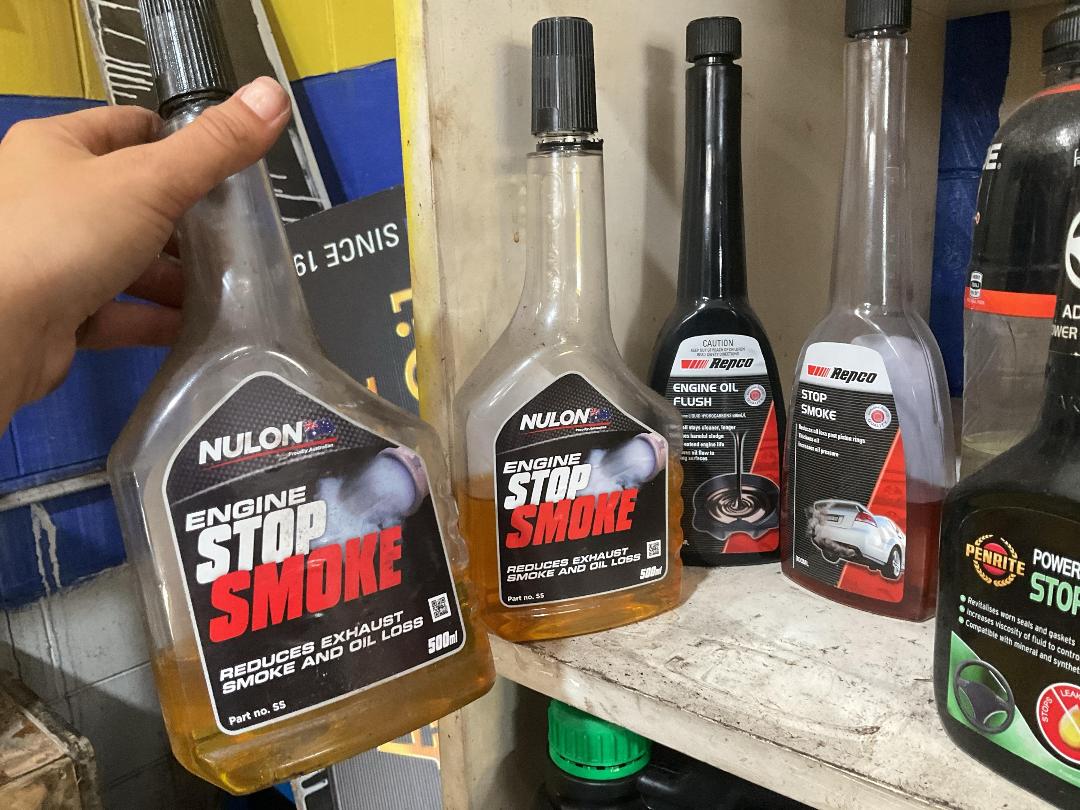 Photo '11' of Assorted Vehicle Oils and Fluid Photo '11' of Assorted Vehicle Oils and Fluid