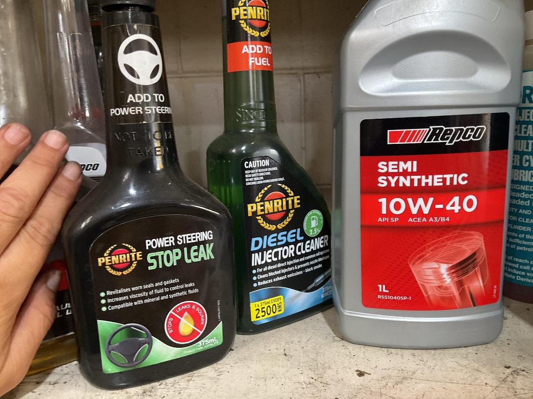 Photo '12' of Assorted Vehicle Oils and Fluid Photo '12' of Assorted Vehicle Oils and Fluid