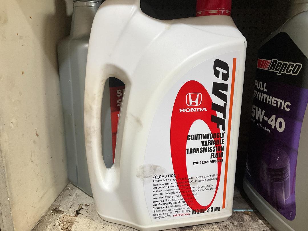 Photo '17' of Assorted Vehicle Oils and Fluid Photo '17' of Assorted Vehicle Oils and Fluid