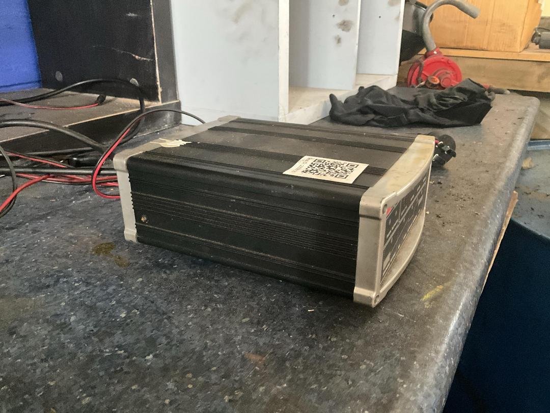 Photo '2' of Repco 12v Battery Charger Photo '2' of Repco 12v Battery Charger