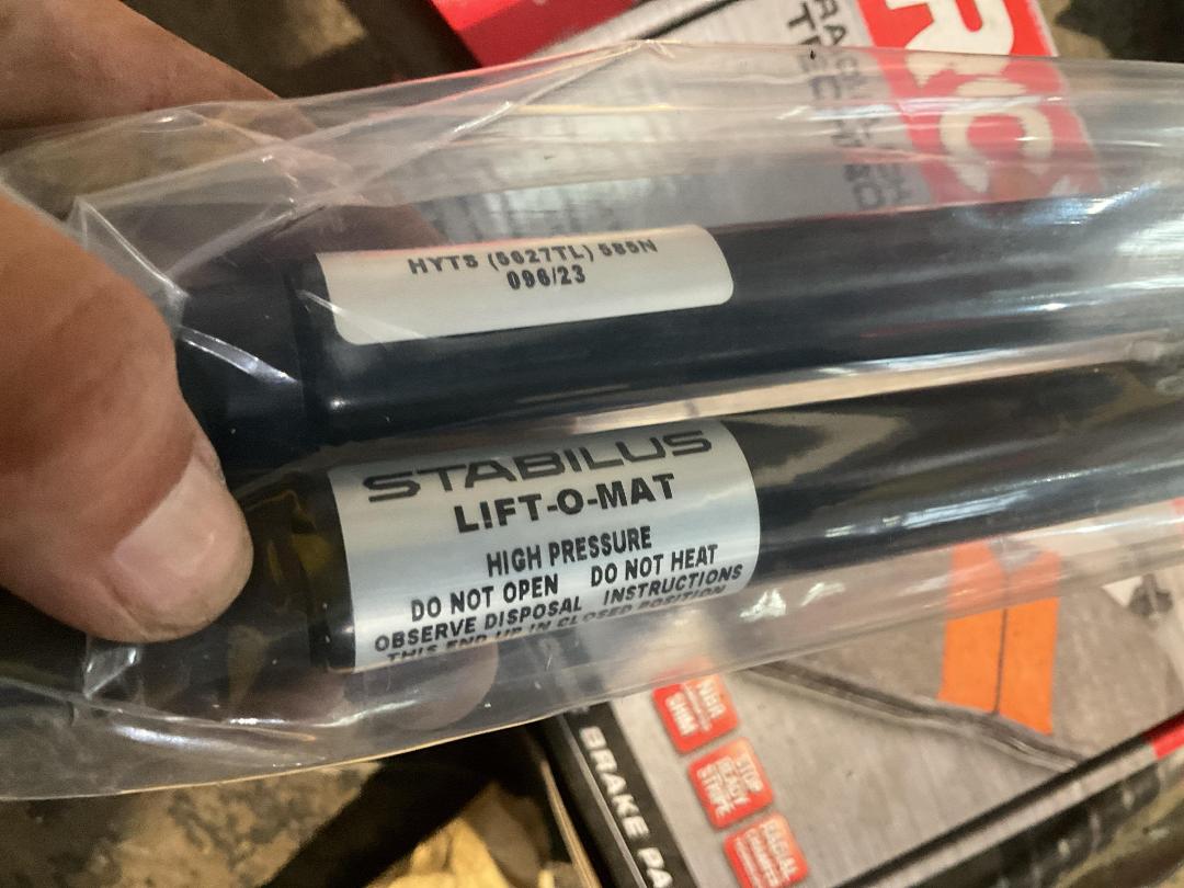 Photo '7' of Assorted Car Accesories