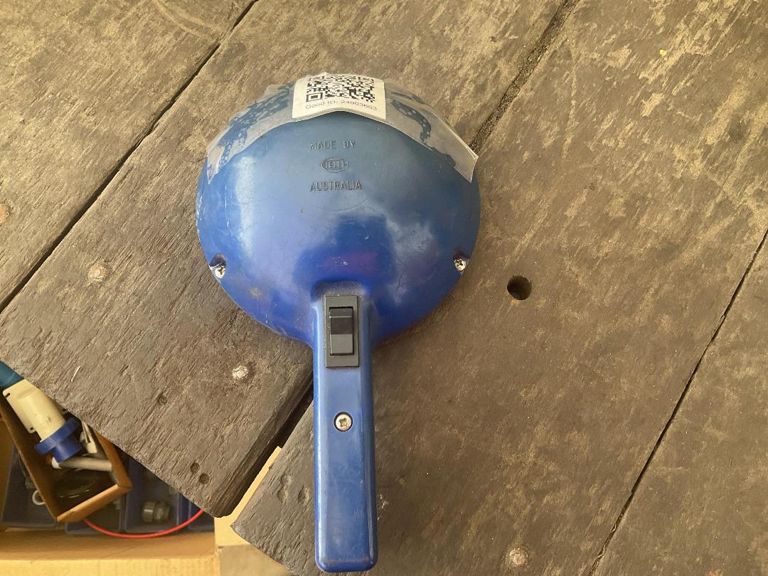 Photo '2' of Hella Marine Lightweight handheld Spotlight