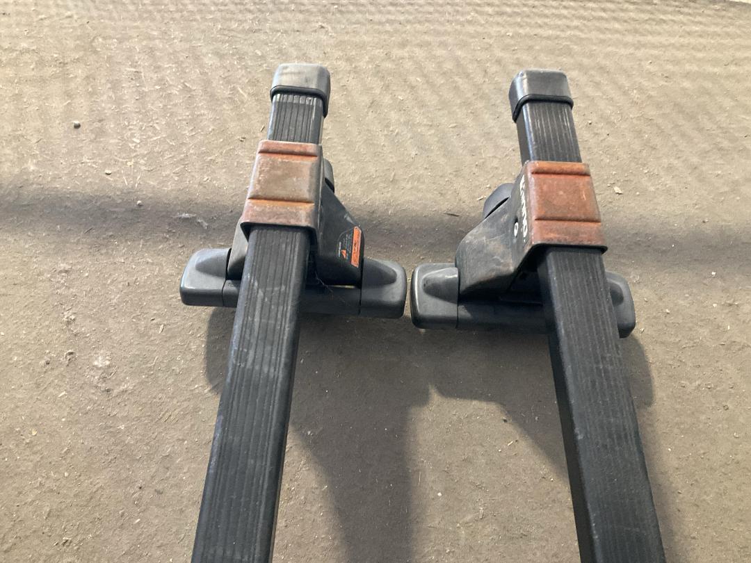 Photo '4' of Roof racks