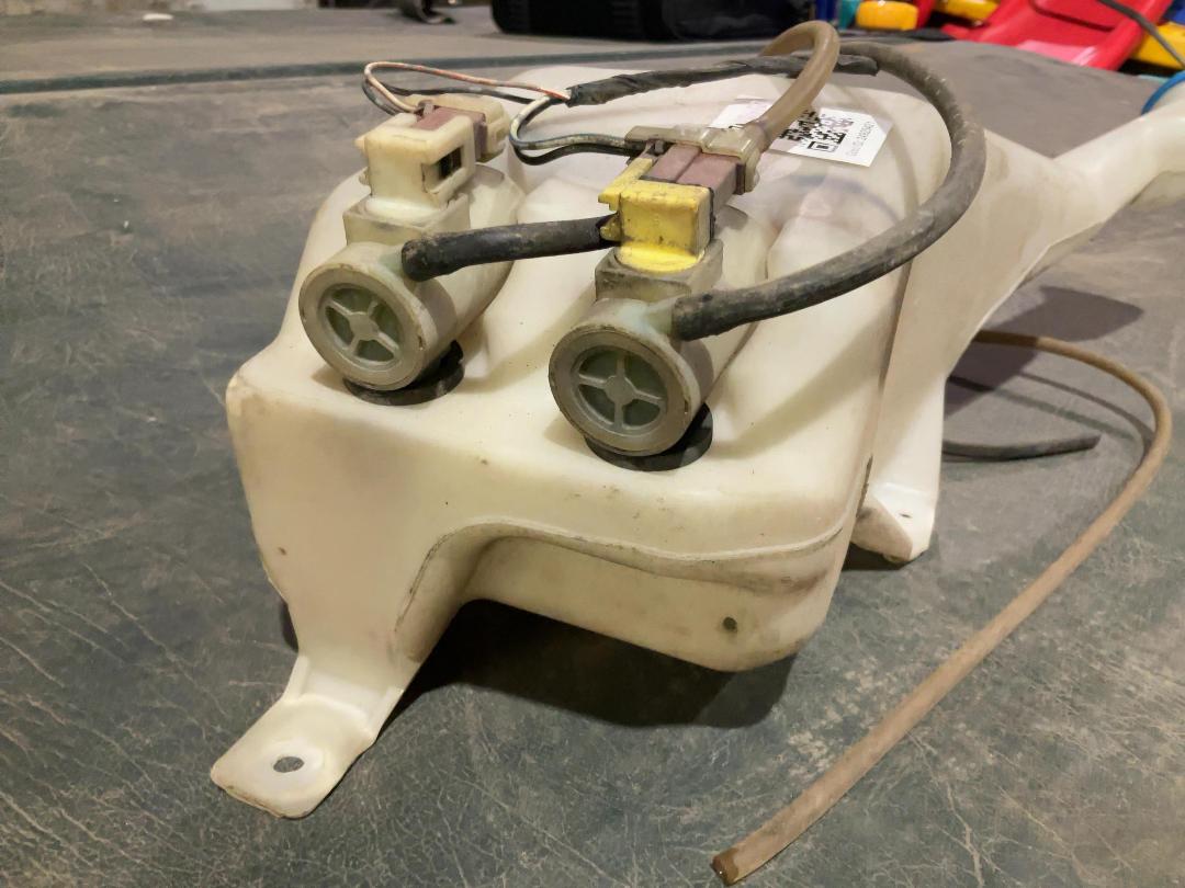 Photo '5' of Window washer part Photo '5' of Window washer part