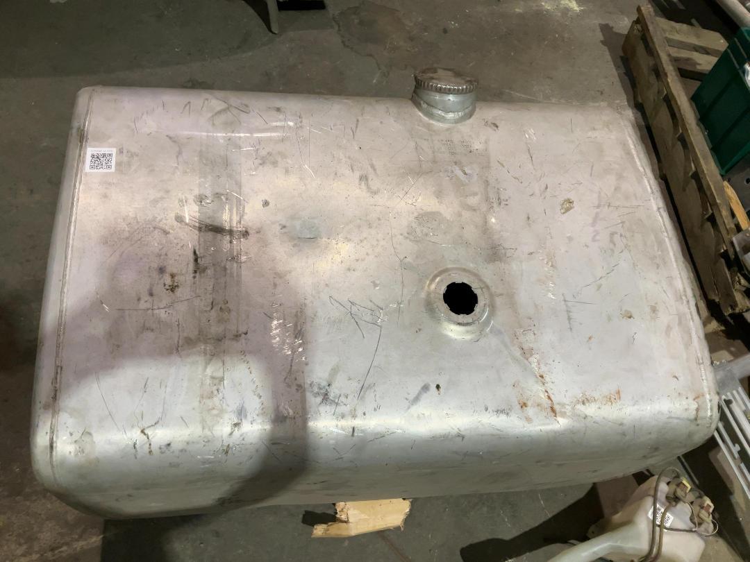 Photo '3' of Isuzu 400L Diesel Tank Photo '3' of Isuzu 400L Diesel Tank