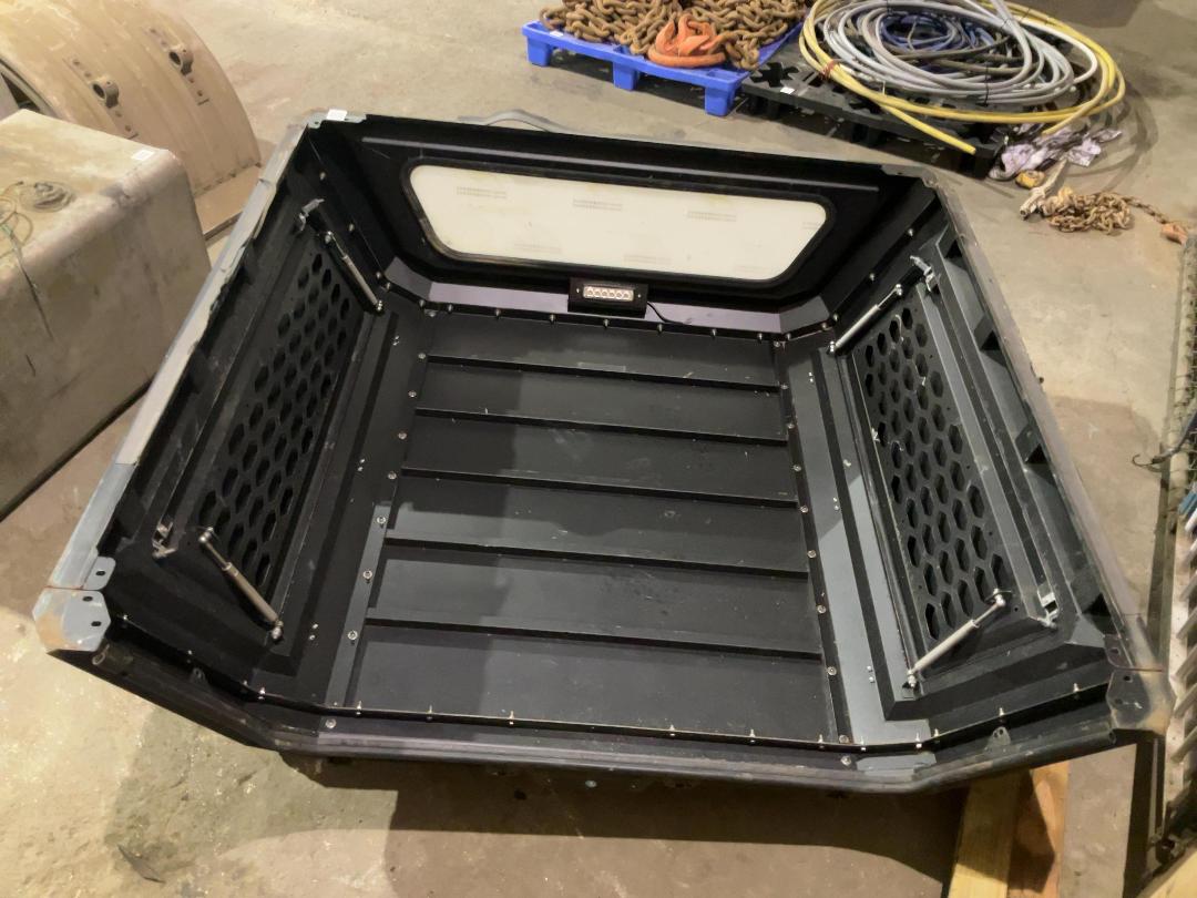 Photo '4' of Ute Canopy Photo '4' of Ute Canopy