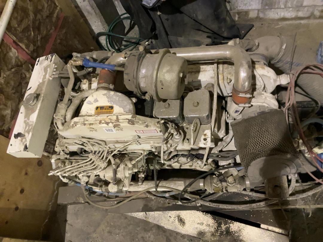 Photo '3' of Cummins Engine - Boat Photo '3' of Cummins Engine - Boat