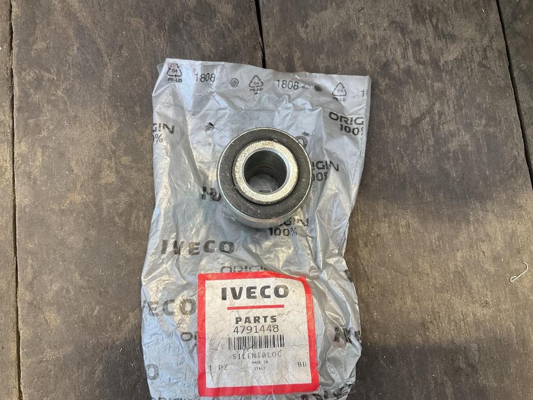 Photo '2' of Iveco Stabiliser Mount/Bearing Bush