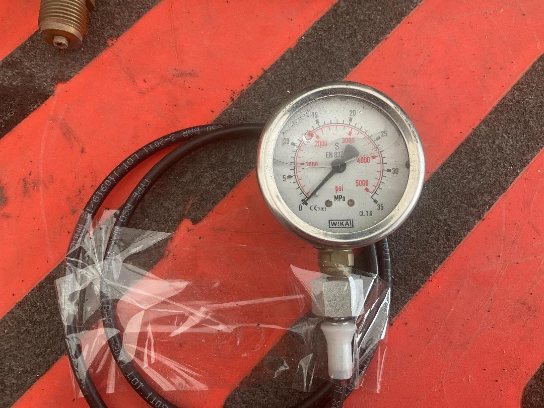 Photo '2' of Pressure Gauges Wika/class1/Stauff