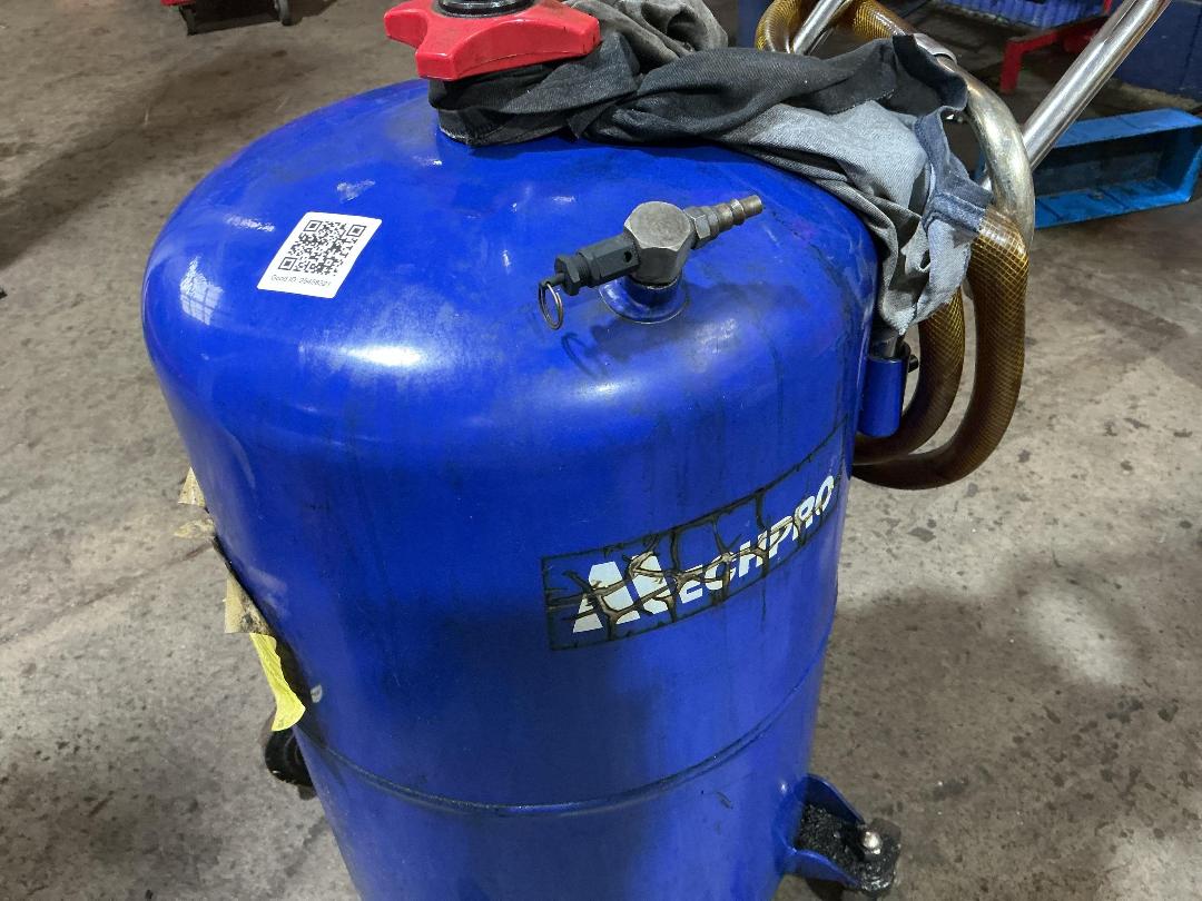 Photo '7' of Mechpro Oil Drainer Photo '7' of Mechpro Oil Drainer