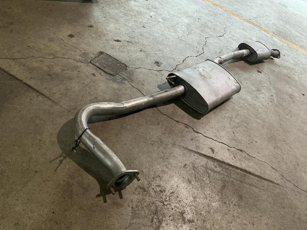 Photo '6' of Exhaust F04804