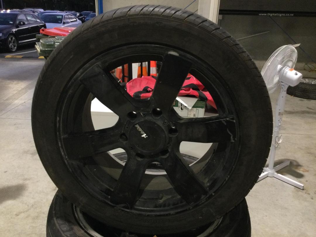 Photo '2' of 18x8 Alloy Wheels 6 Spoke x4 Photo '2' of 18x8 Alloy Wheels 6 Spoke x4