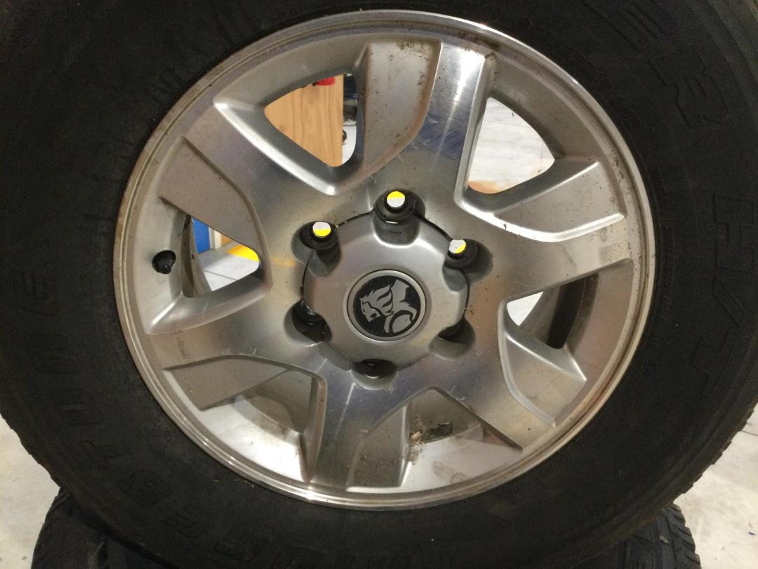 Photo '2' of 16x6.5 Alloy Wheels 6 Stud Holden Wheels x4 Photo '2' of 16x6.5 Alloy Wheels 6 Stud Holden Wheels x4