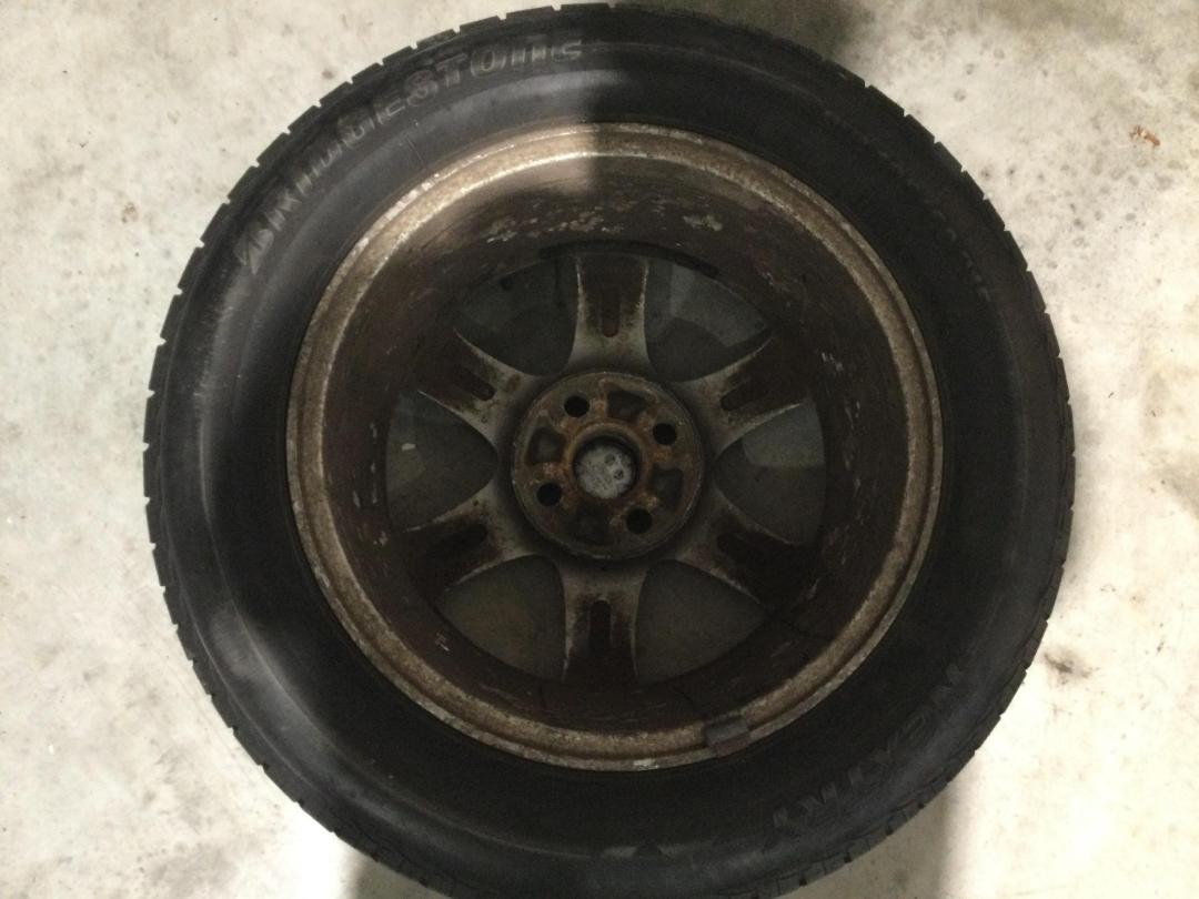 Photo '4' of 15x6 Alloy Wheel 6 Spoke x1 Photo '4' of 15x6 Alloy Wheel 6 Spoke x1