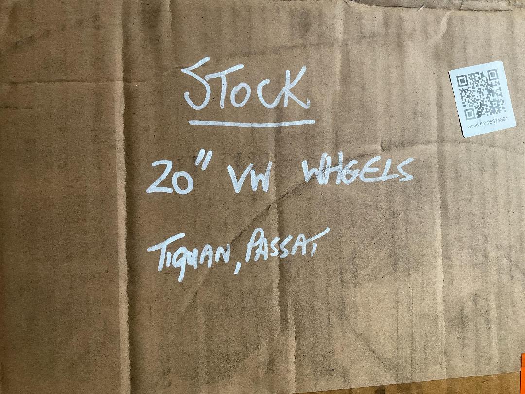 Photo '6' of Volkswagen Black Alloys x4 - Brand new in box