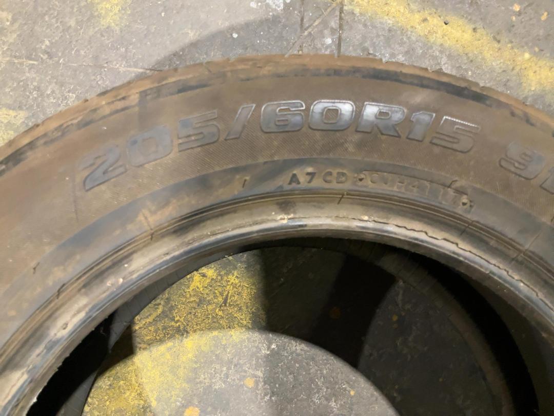 Photo '4' of 2 x Tyres Photo '4' of 2 x Tyres