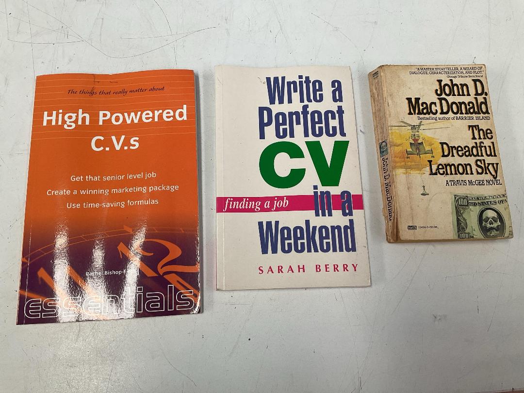 Photo '13' of Assortment of Books - Harry Potter and The Prisoner of Azkaban, Diana Etc