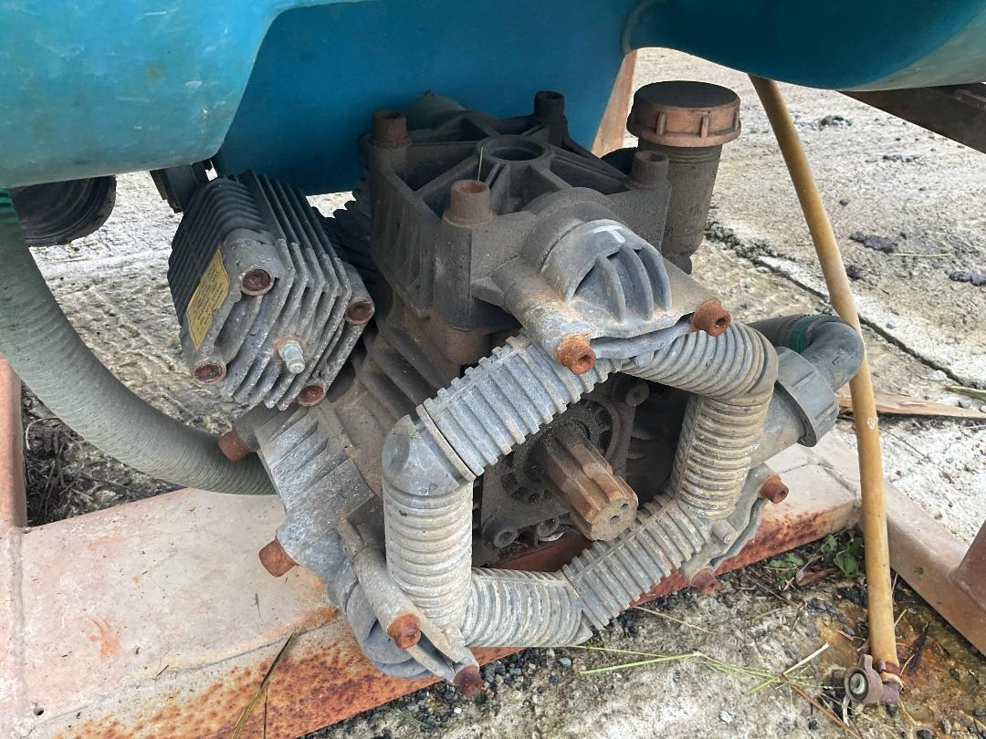 Photo '7' of Boom Sprayer