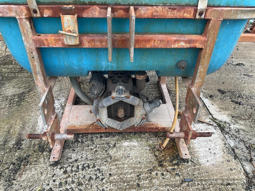 Photo '6' of Boom Sprayer