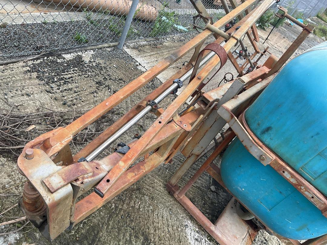 Photo '11' of Boom Sprayer