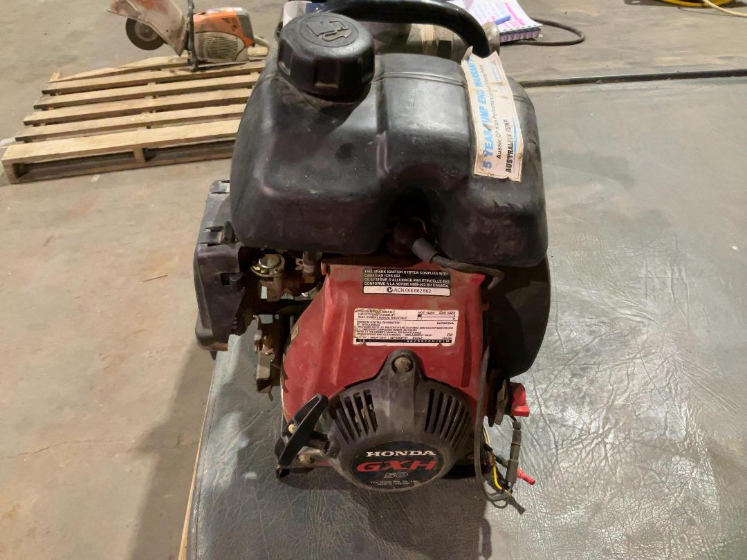 Photo '3' of Honda GXH 50 Petrol Water Pump