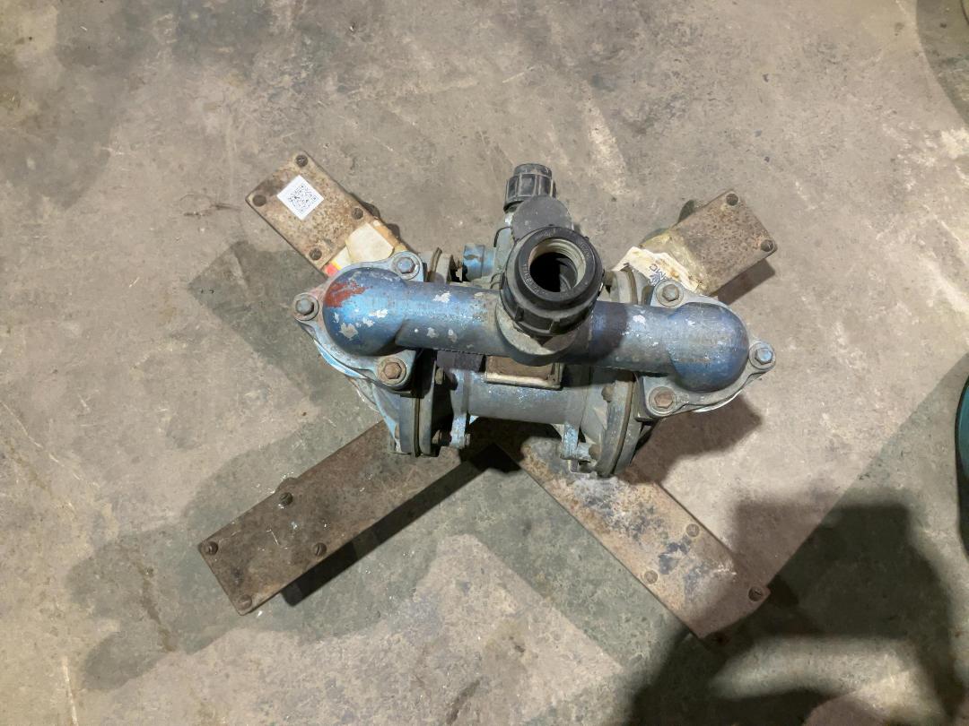 Photo '3' of Air-operated Double diaphragm Pump