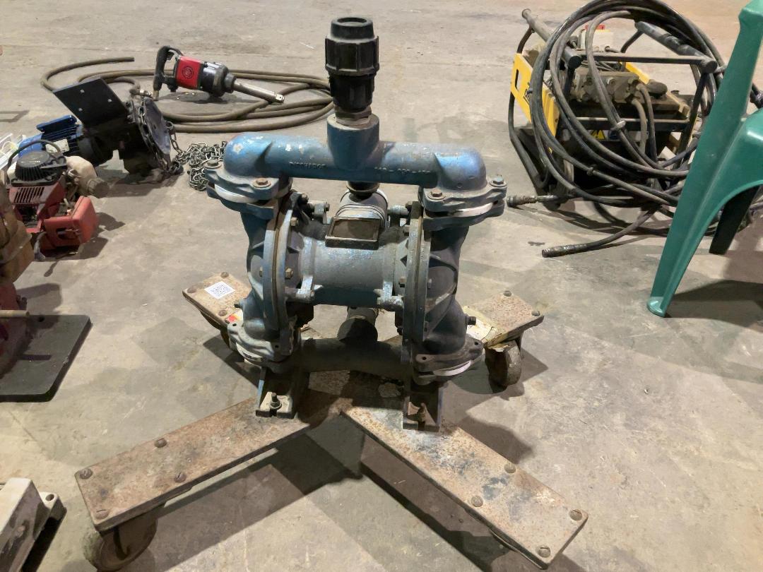 Photo '4' of Air-operated Double diaphragm Pump