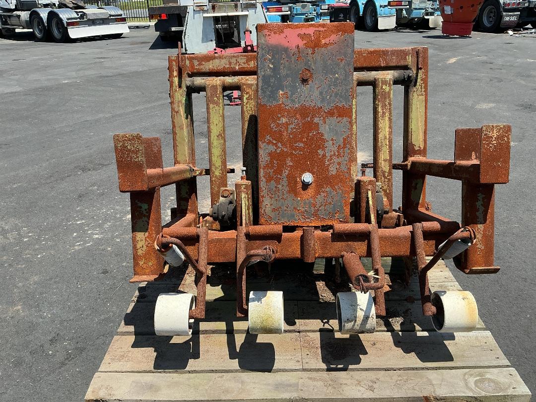 Photo '8' of Duncan Single row seeding planter