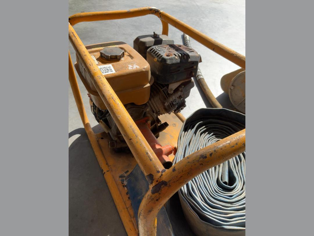 Photo '6' of VR Portable gas powered water pump