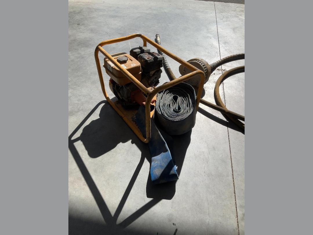 Photo '7' of VR Portable gas powered water pump