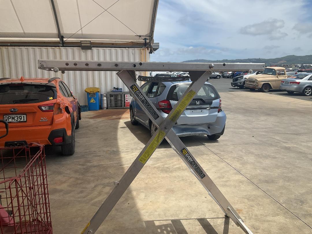 Photo '4' of Super Trestle Photo '4' of Super Trestle