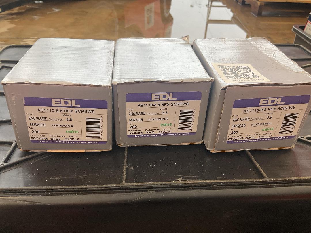 Photo '4' of EDL Hex Screws M6 x 25